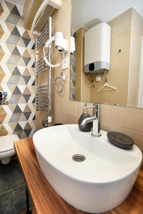 River&Bike Apartment With Free Electric Bike Belgrado Buitenkant foto
