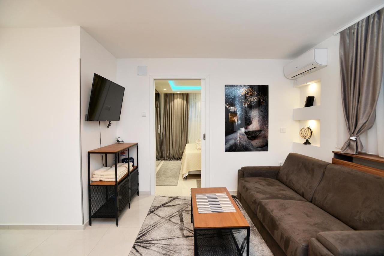 River&Bike Apartment With Free Electric Bike Belgrado Buitenkant foto